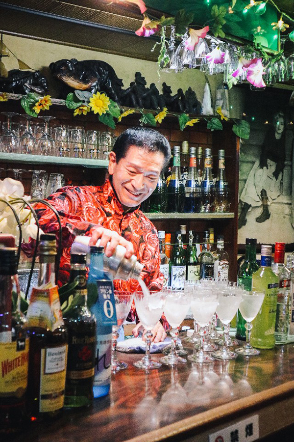 朝市与横丁，在八户吃遍庶民食堂