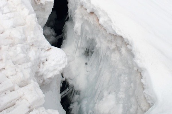 生死攀登：挑战欧洲最高峰厄尔布鲁士山有多难？