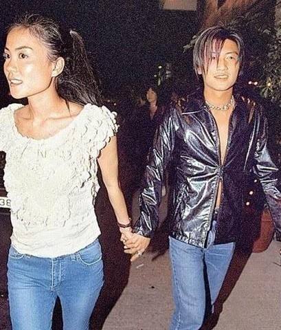 背起吉他的谢霆锋，才是我们记忆中的那个谢霆锋