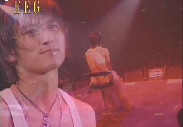 背起吉他的谢霆锋，才是我们记忆中的那个谢霆锋