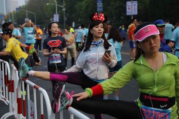 中国跑步市场直追美国，女性跑者成消费增长“富矿”