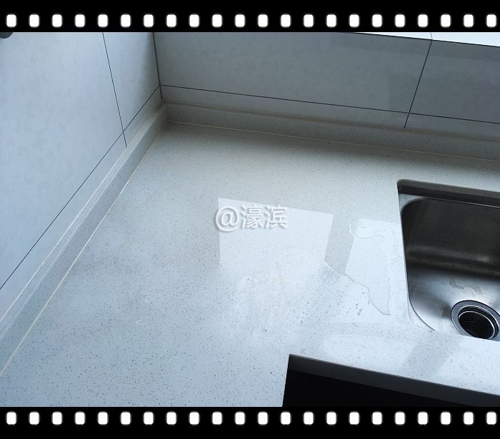 台风从排风孔打雨漏水 (1).jpg