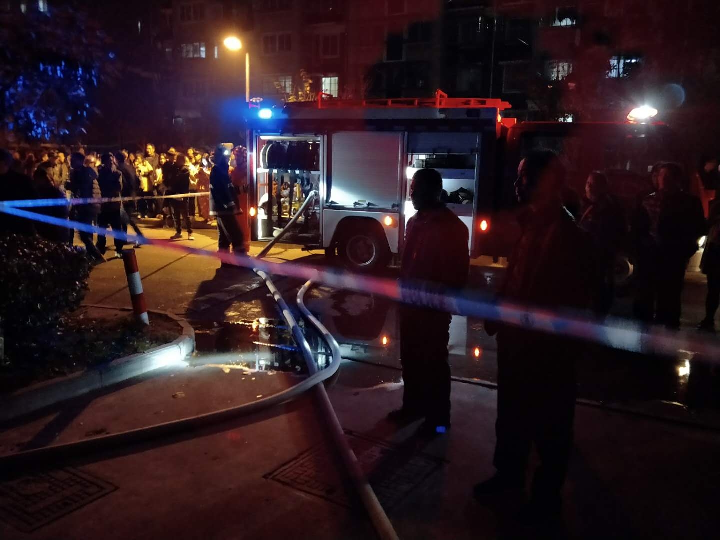 及时拉好警戒线