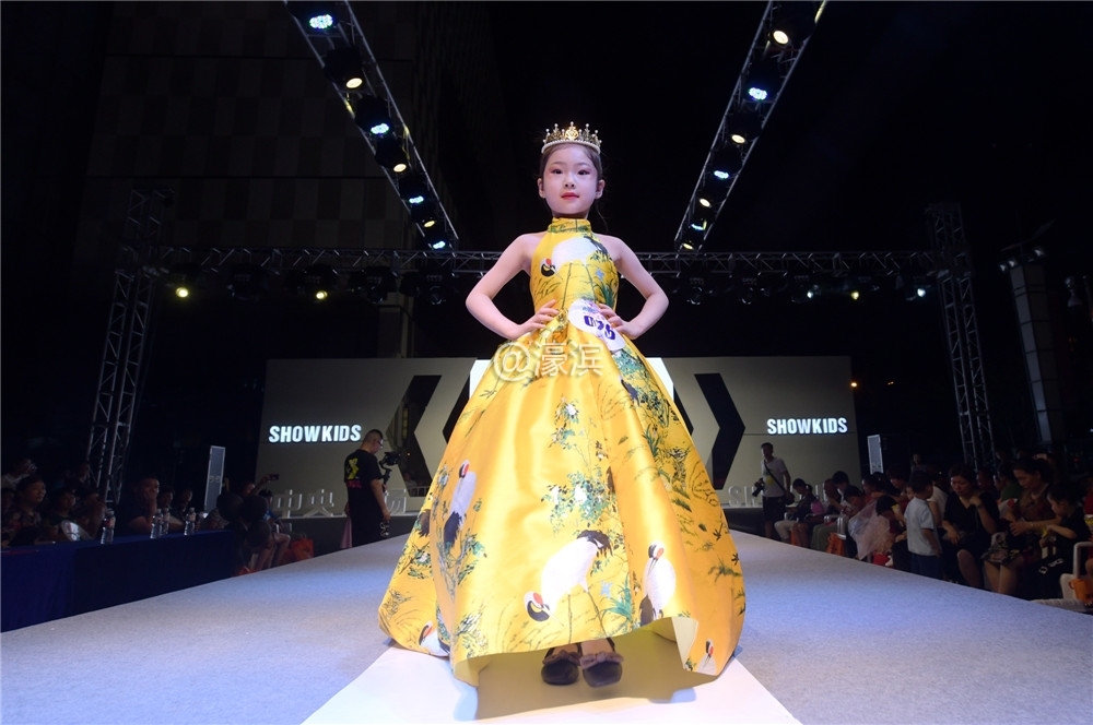 8-12 选手参加比赛.JPG