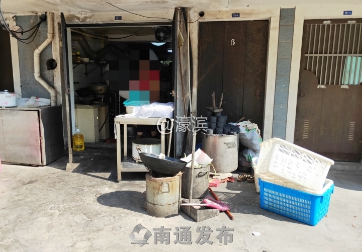 车库变身餐饮店后厨