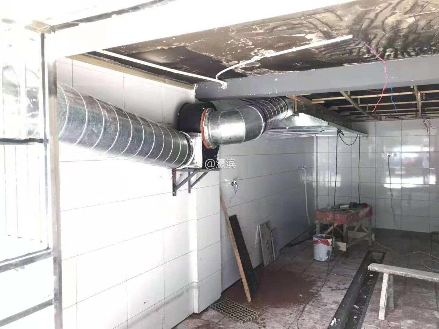 底楼车库改为商用，按照鼓风机