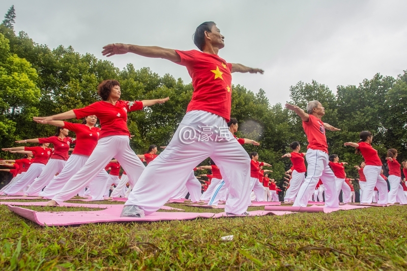 南通举办 迎国庆联谊会    (4).jpg