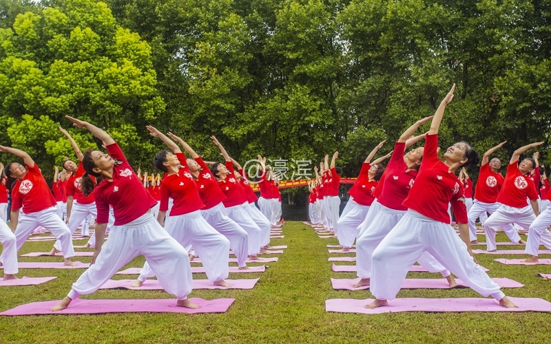 南通举办 迎国庆联谊会    (7).jpg