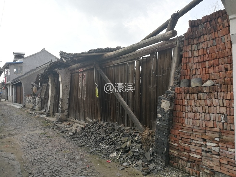 记录者的视角，古镇余西会不会沦为一堆废墟