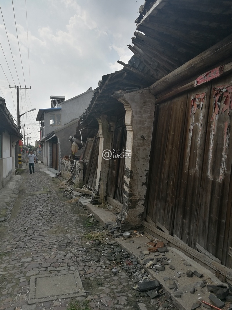 记录者的视角，古镇余西会不会沦为一堆废墟