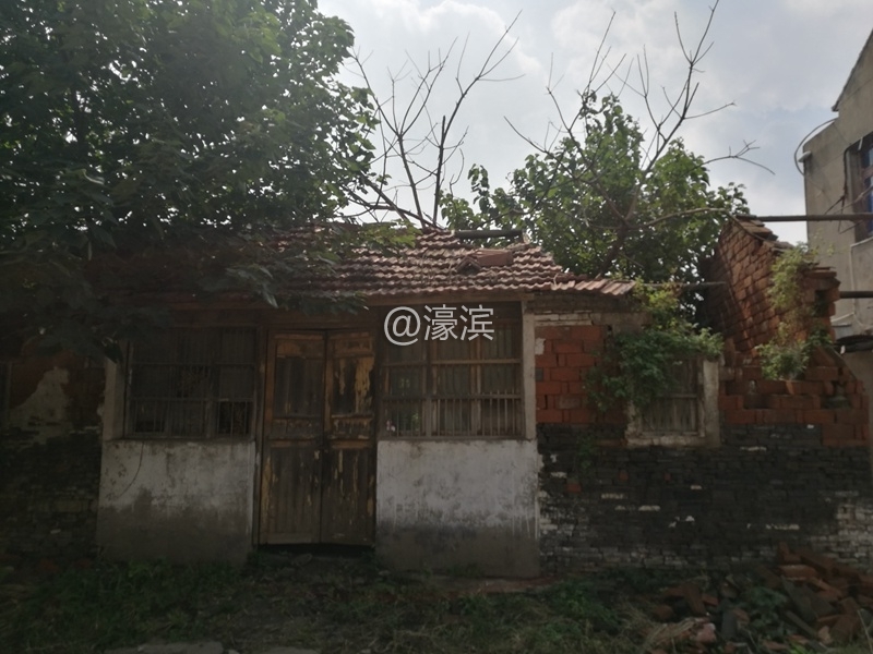 记录者的视角，古镇余西会不会沦为一堆废墟