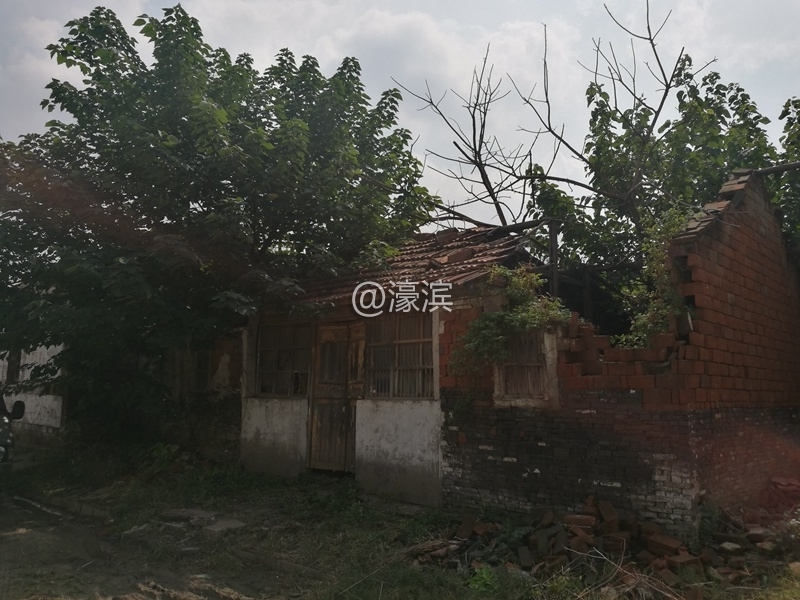 记录者的视角，古镇余西会不会沦为一堆废墟