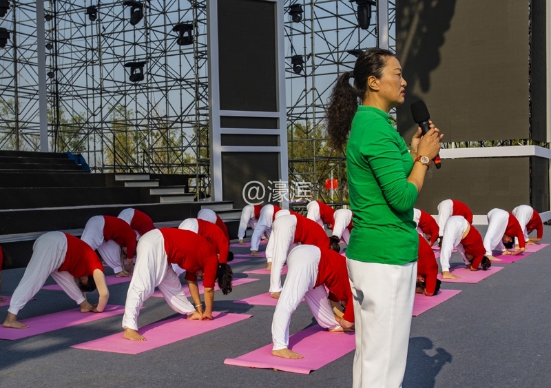 森旅嘉年华   江畔秀瑜伽 (3).jpg