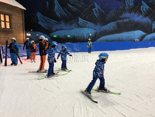 儿童滑雪1.jpg