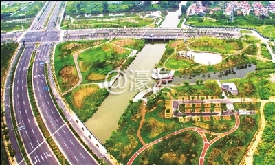 龙盛大道转角景观 卑多敏摄