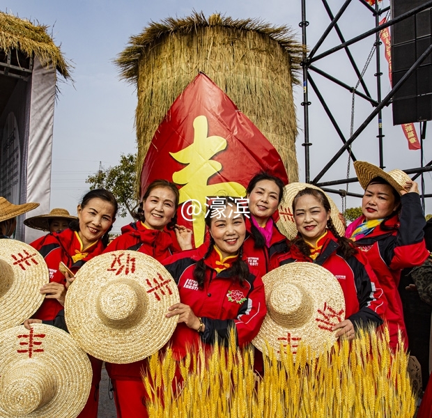 海门丰收节  钱伟章摄  (2).jpg