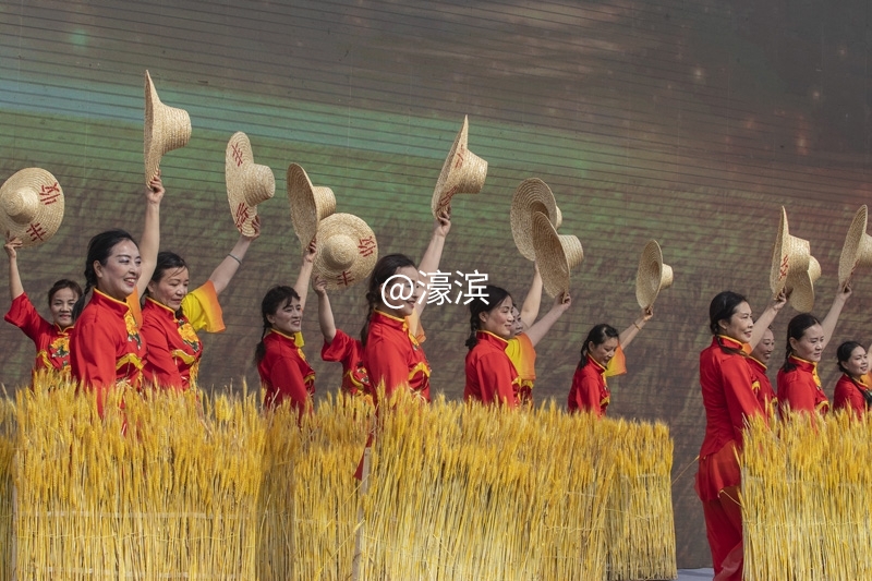海门丰收节  钱伟章摄  (10).jpg