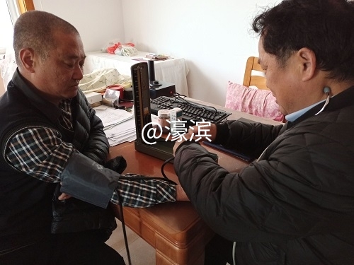 上门量血压.jpg