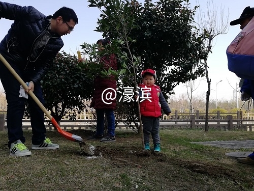 2018年3月10日，“植树节，我们和小树一起成长”（青少年）.jpg