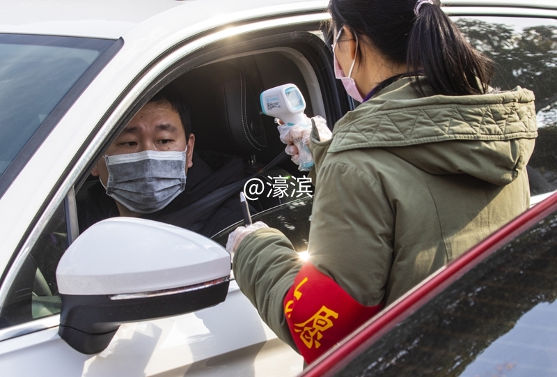 南通老小区严防死守阻新冠    (7).jpg