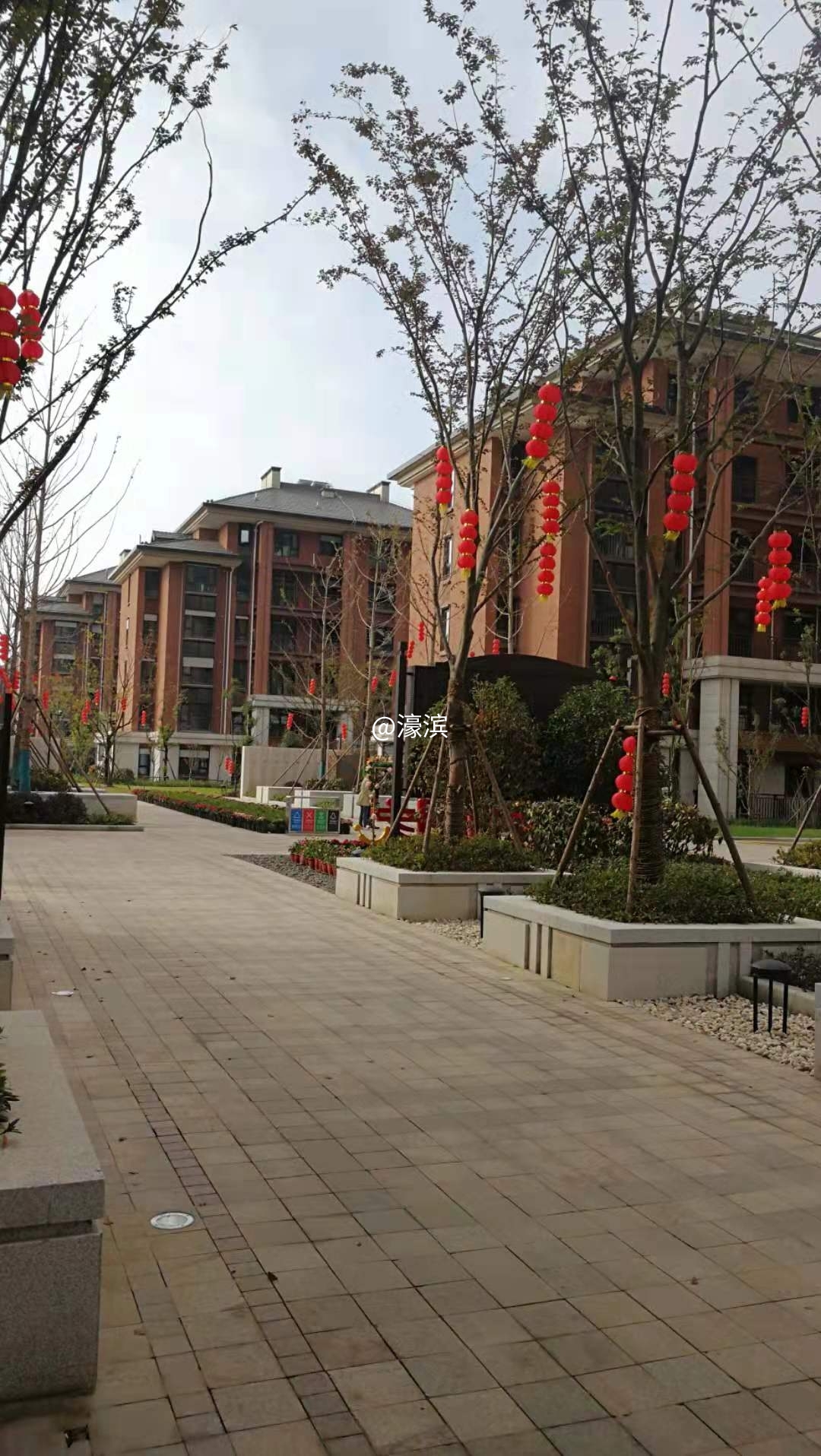 ▼小区规模不大，依然做到人车分流，安全第一