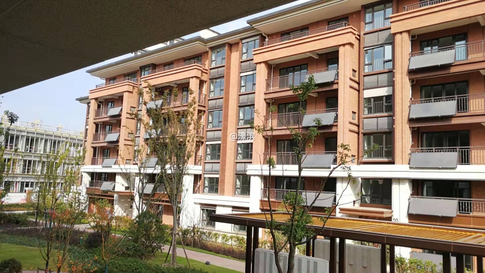 ▼双阳台设计，采光通风极佳