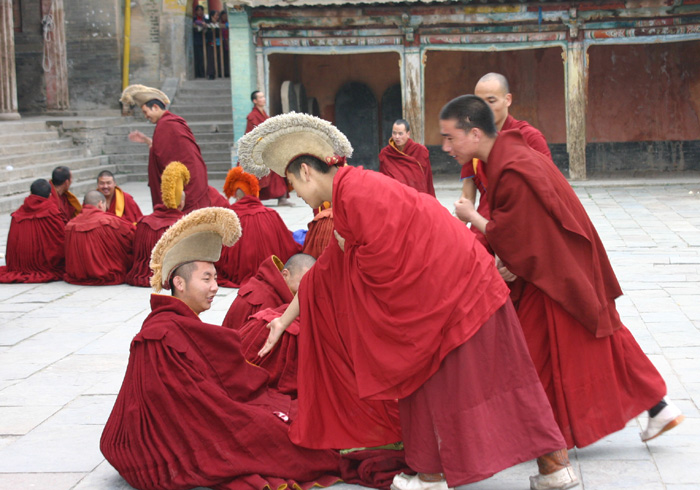 [献丑]拉卜楞寺的僧人和美女