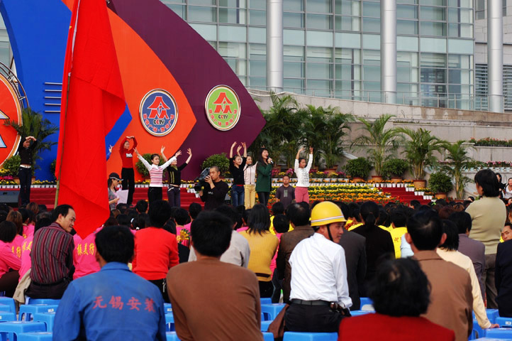激情广场通州点演出走台花絮（明天下午演出）