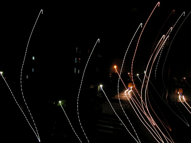 ~~~【欲望依旧苍白，优雅渐行渐远】~~~