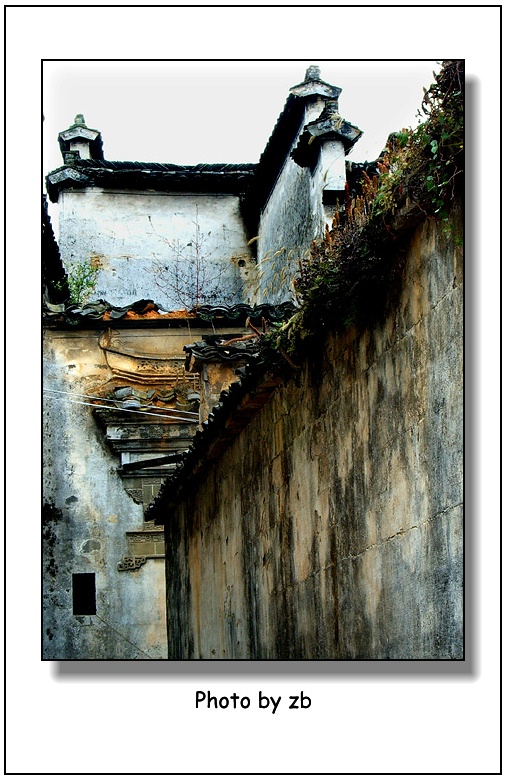 阿冰作品——《寂静卢村》