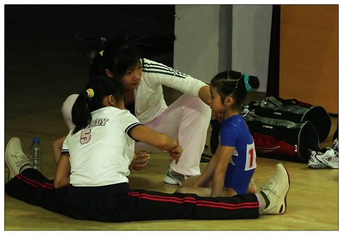 《16运体操馆所见》