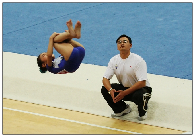 《16运体操馆所见》