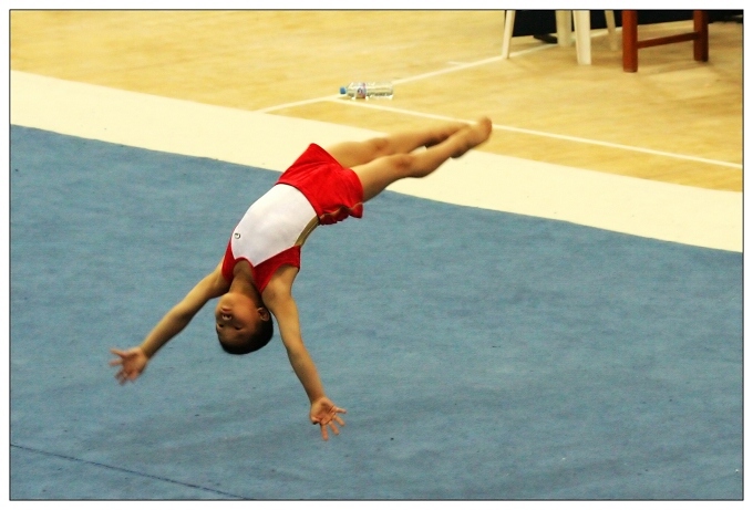 《16运体操馆所见》