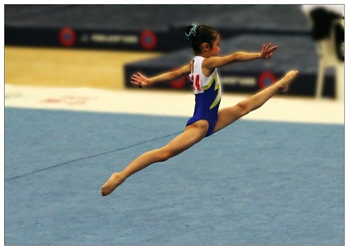 《16运体操馆所见》