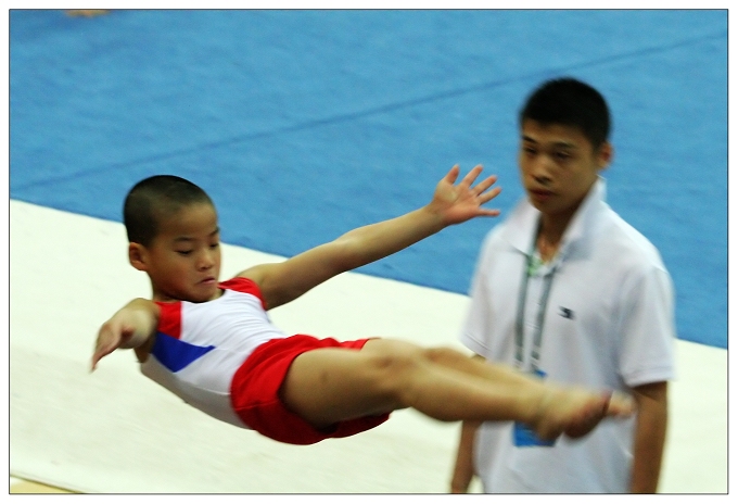 《16运体操馆所见》