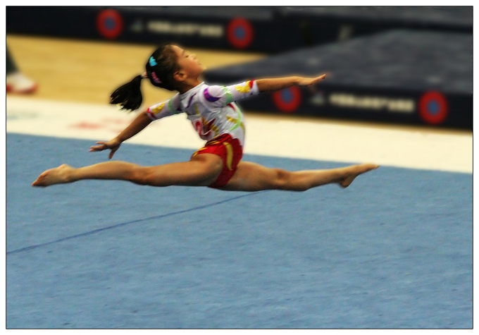 《16运体操馆所见》