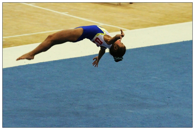 《16运体操馆所见》