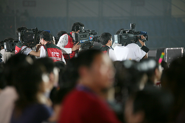 一些表演以外的画面