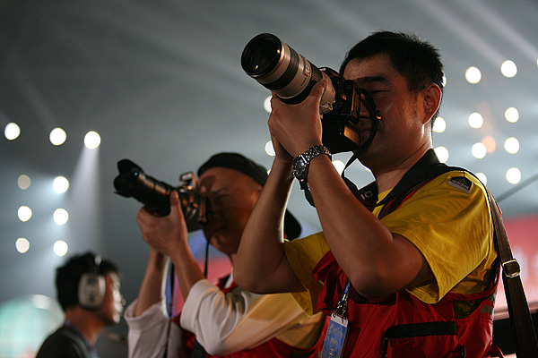 一些表演以外的画面