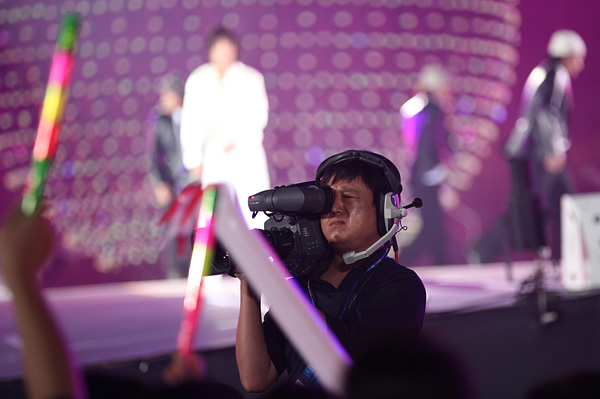 一些表演以外的画面