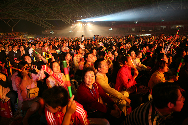 一些表演以外的画面