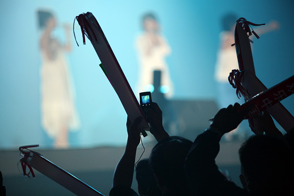 一些表演以外的画面