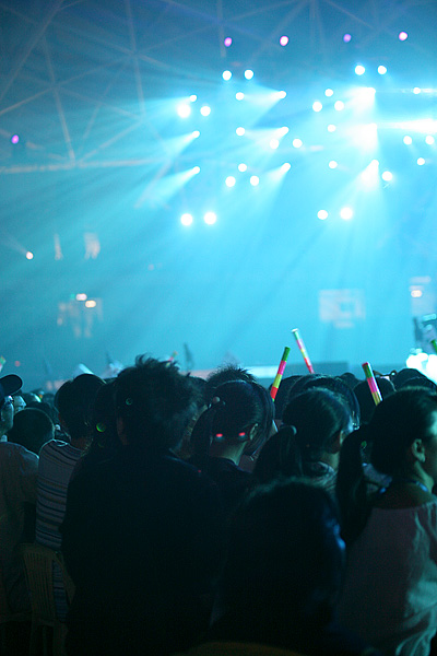 一些表演以外的画面