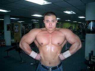 南通惊现一猛男