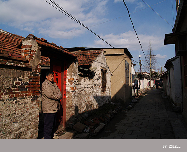 [原创]~~~早春~~~蓝天~~~~寺街~~~