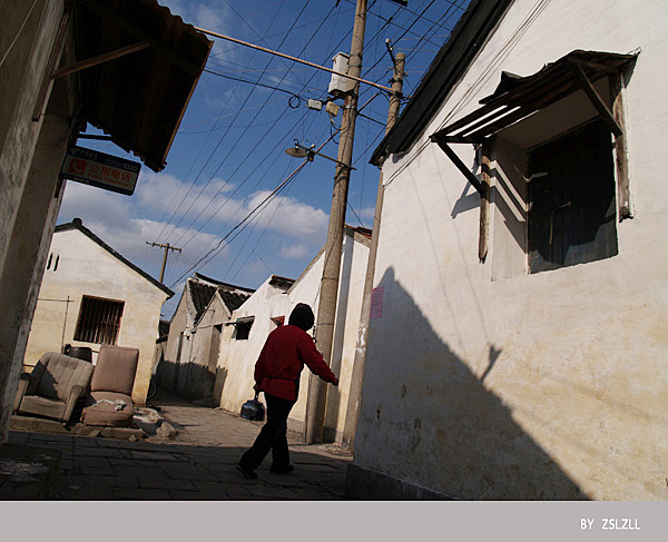 [原创]~~~早春~~~蓝天~~~~寺街~~~