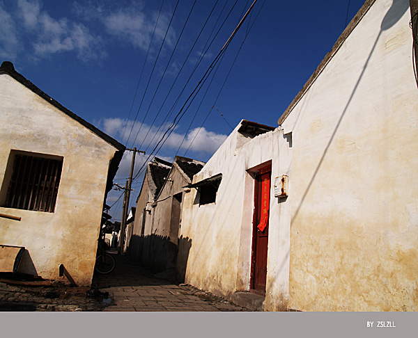 [原创]~~~早春~~~蓝天~~~~寺街~~~