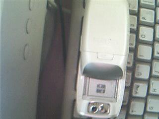 [注意便宜卖拉]要换新手机,把现用的9成新三星E808马来西亚行货卖掉