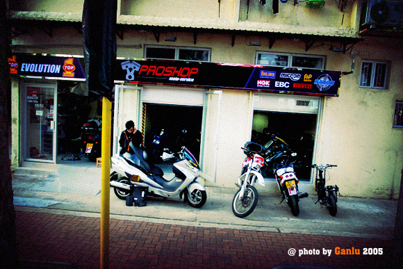 【05末港岛劳模扫街】