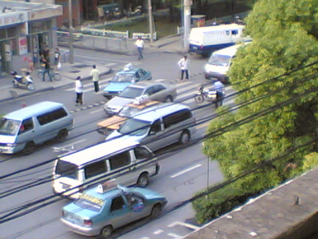 [记录]青年西路上的一起车祸